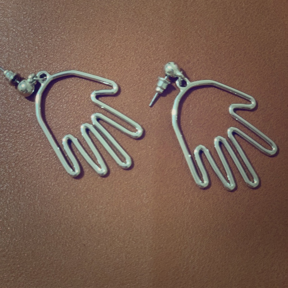 Cutest Little Earrings 👩‍🎨